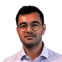 Dr Talat Ahmed, founder of PhlebMastery